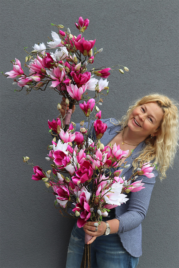 bukiet różowych kwiatów, Magnolie Moko S, dł.60cm