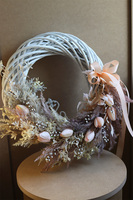 Tulipany Beige, wiosenny wianek z tulipanami