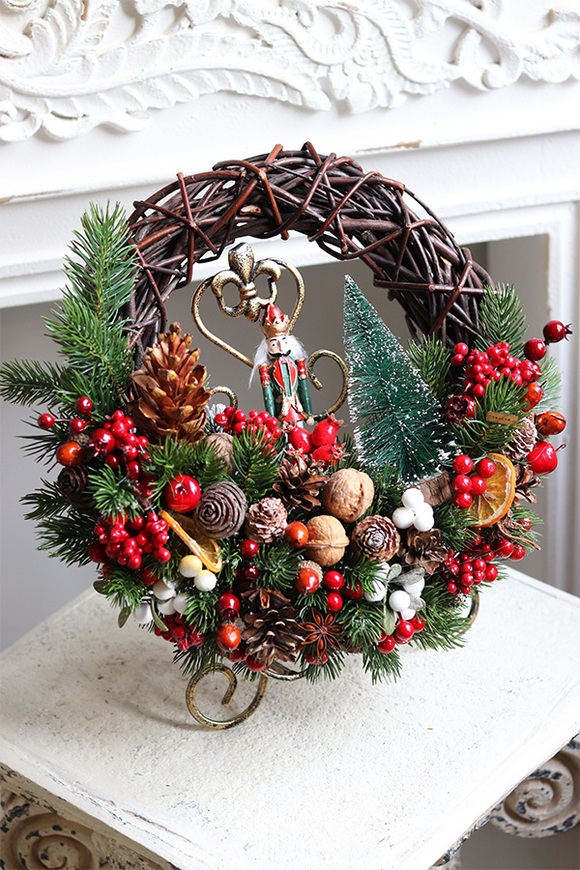 Dziadki Do Orzechów Small 2, świąteczny wianek dekoracyjny