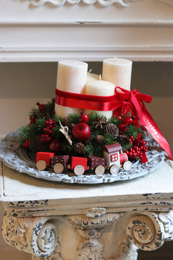 OD RĘKI Winter Candles, stroik ze świecami na talerzu, wym.27x32cm