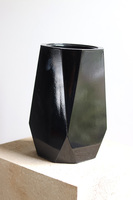 Black Vase A, ciężki wazon nagrobny, wys.25cm
