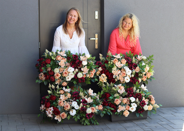 Filharmonica Opera, elegancka kompozycja kwiatowa