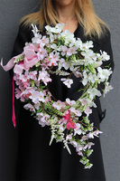 Wiosenne Ogródki, asymetryczny wianek z motylami