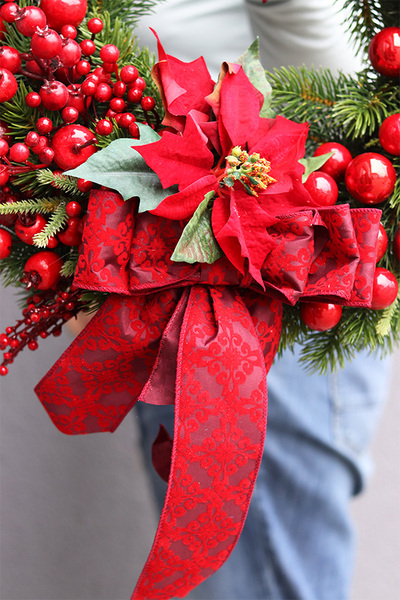 Czerwień wśród Nas, wianek ozdobny / stroik dekoracyjny, śr.48cm