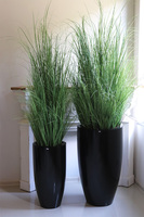 Fiberglass Black Big, trawa w czarnej donicy fiberglass