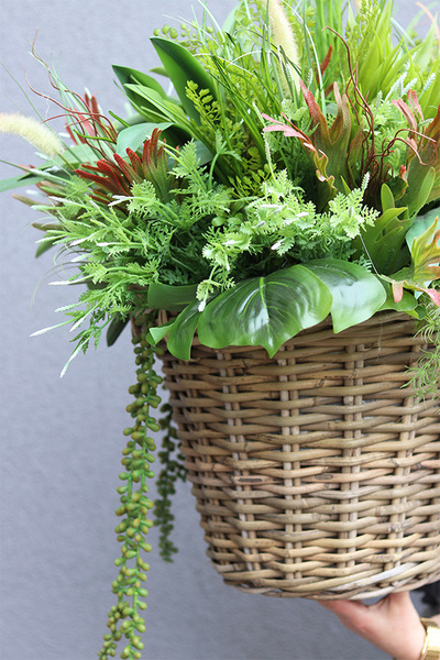 Retresta Basket, kompozycja z ziołami w koszu