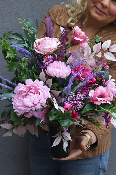 Pink Flowers, bukiet nagrobny we wkładzie