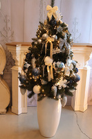 Blue Xmas Time, świąteczna choinka w donicy fiberglass