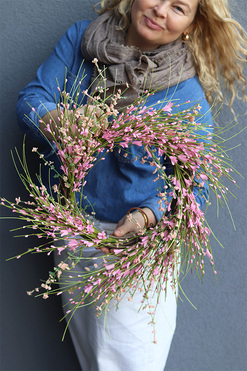 Pink Calina, wiosenny wianek na drzwi, śr.55cm