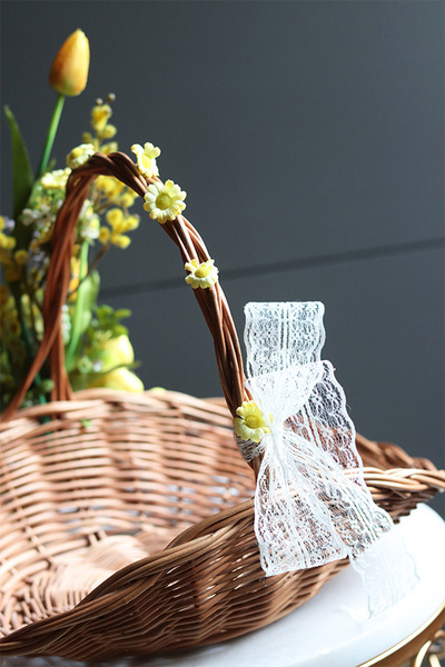 Dukana Tulips, koszyczek wielkanocny z tulipanami