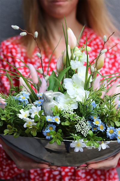 Pretana Spring Laos, wiosenna kompozycja z zajączkiem