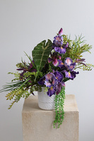 Iryski, nowoczesna kompozycja wiosenna, wym.43x55x27cm