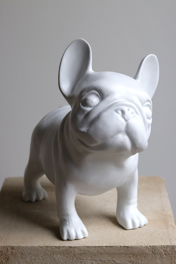 Dog in the Fog, figurka pies bulldog