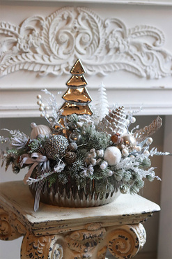 Frozen Forest, świąteczny stroik w srebrnej misie LED, wym.26x47cm 