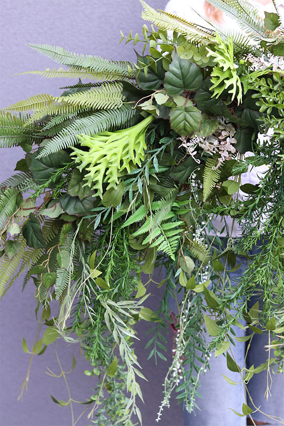 Nissana, zielona girlanda