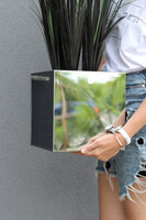 Black Mirror Glamour, sztuczna czarna trawa w donicy