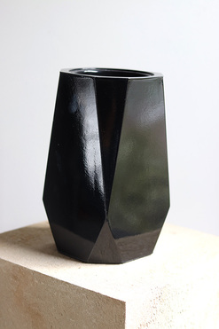 Black Vase A, ciężki wazon nagrobny, wys.25cm 