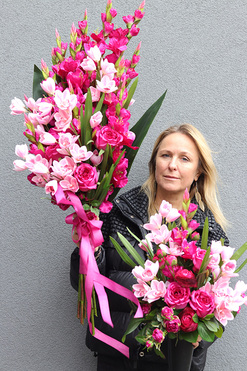 Mieczyki Róż, komplet bukietów nagrobnych, do położenia + we wkładzie