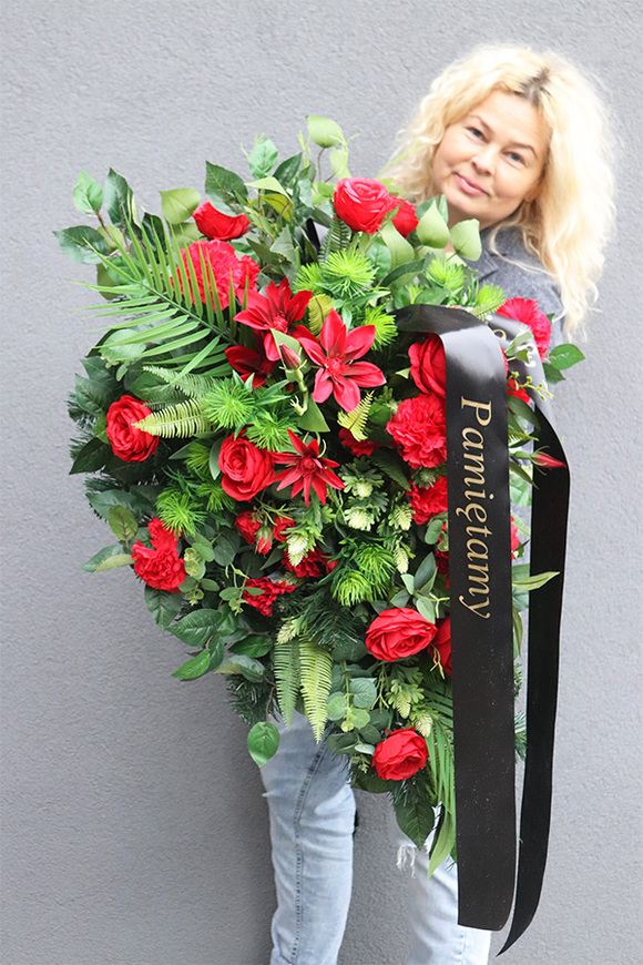 Red Violla, wiązanka nagrobna z czerwonymi kwiatami