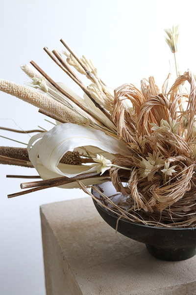 Boho Beige Modern, kompozycja z suszu w naczyniu