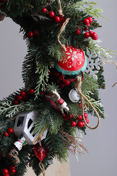 Gubałówka, świąteczny wianek na drzwi