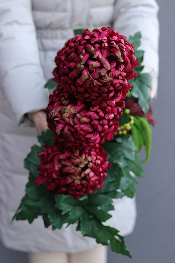 Chryzantema Modern, kompozycja nagrobna w skrzynce