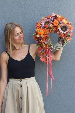 Zuzanna, asymetryczny jesienny wianek z dyniami, śr.45cm
