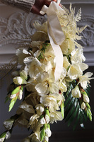 Mieczyki Cream, bukiet nagrobny do położenia