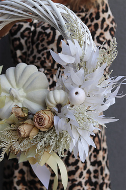 Dyniovy, asymetryczny jesienny wianek z dyniami, rozp.50cm