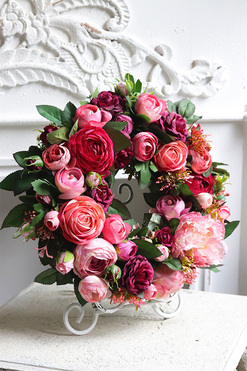 Ramona Turia, różowy wianek kwiatowy z pełnikami, śr.29cm