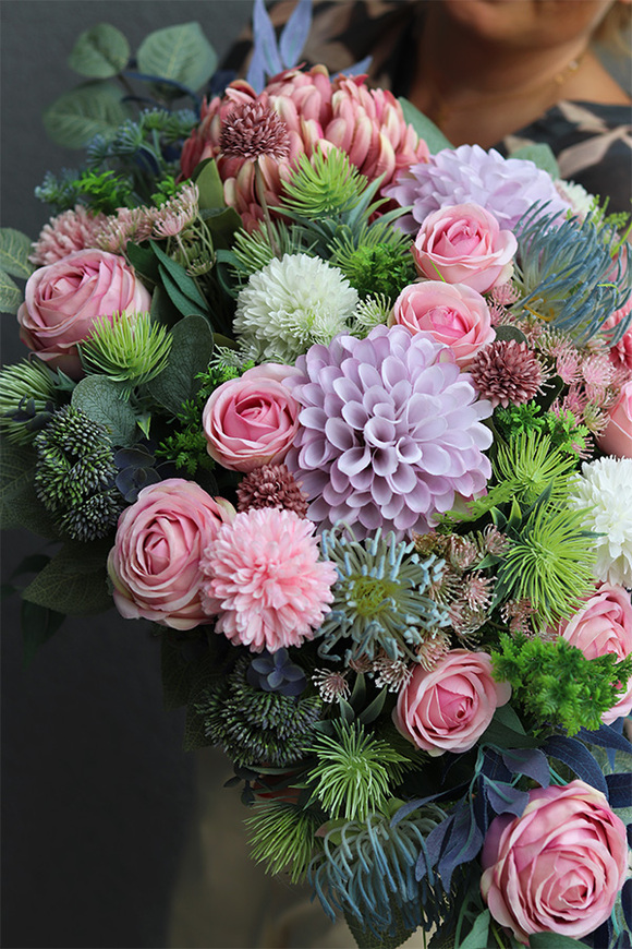 pastelowa dekoracja nagrobna w misie, Kerrata Pink