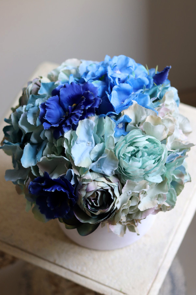 Niebieskie Marzenie Velvet, flowerbox kwiatowy w welurowym pudełku