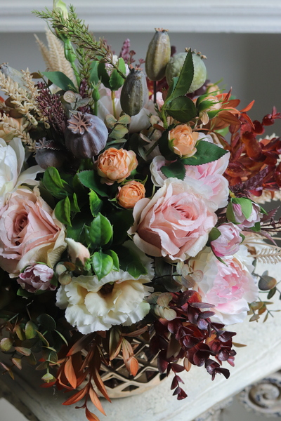 Galicja 3, barwna kompozycja w złotej donicy