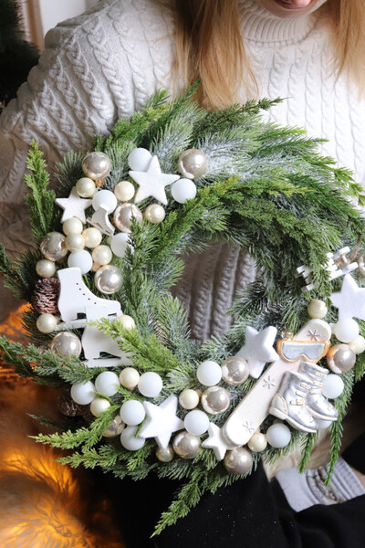 Sporty Zimowe, zimowy wianek w sportowym klimacie