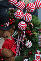 Odlotowy Miś Zimowy, świąteczny wianek dekoracyjny