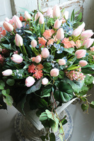 Tulippa, kompozycja nagrobna w misie, wym.28x42cm 