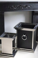 Royal Grey, metalowa donica z półką