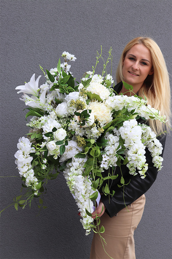 Malediwy White L, biały bukiet kwiatów, wys.84cm