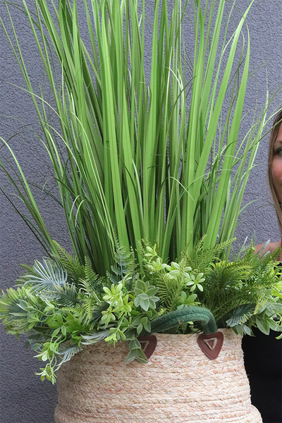 Belito Green Basket, sztuczna trawa w koszu z ziołami