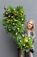 Żółta Róża, bukiet nagrobny we wkładzie