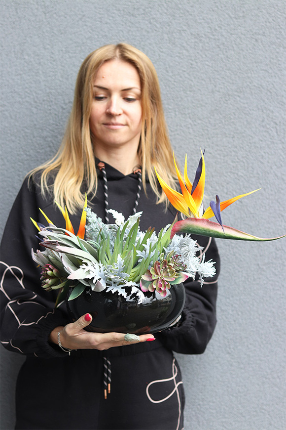  Strelicja Mortario Piano, nagrobna kompozycja w misie