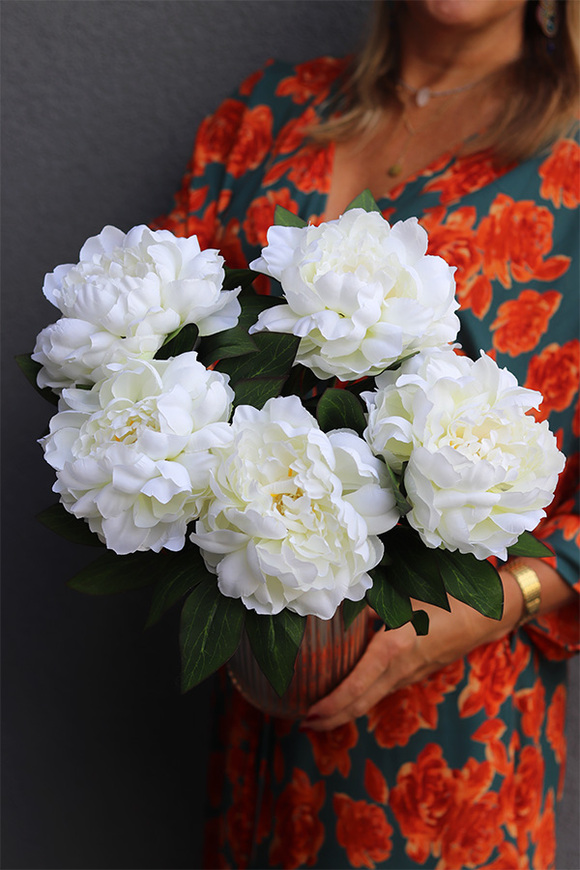 Golden Peonies, kompozycja kwiatowa w wazonie