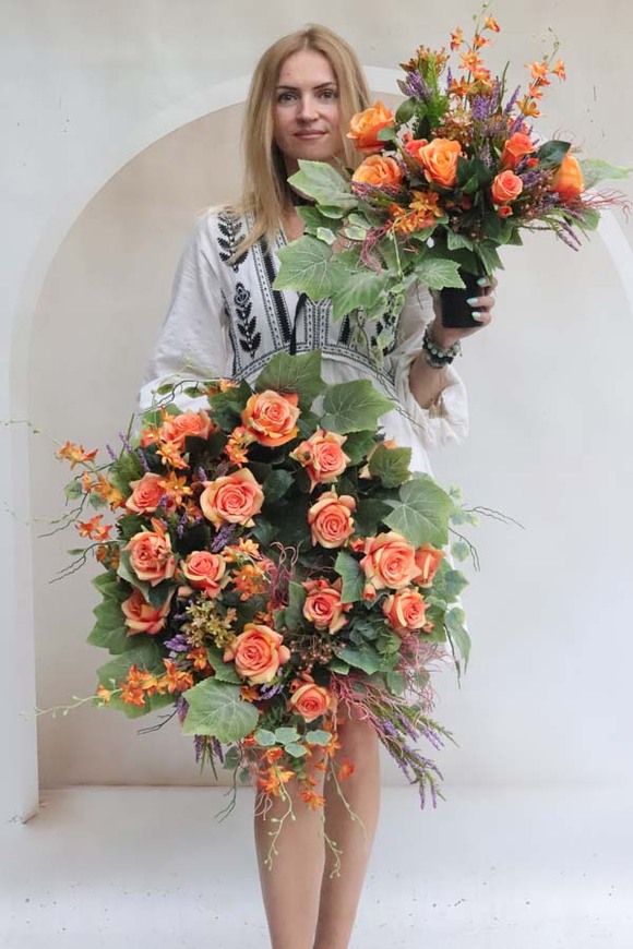 Oranhia, pomarańczowy wieniec nagrobny