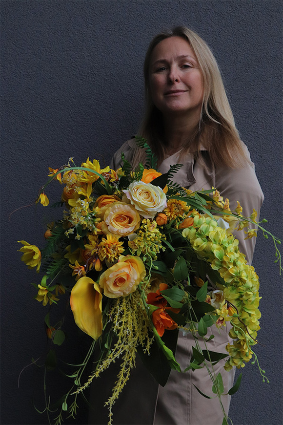 Yellow Sun 2, żółty bukiet nagrobny we wkładzie