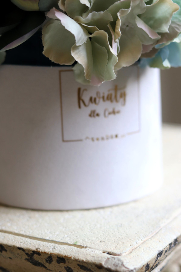 Niebieskie Marzenie Velvet, flowerbox kwiatowy w welurowym pudełku