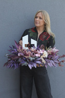 Mortario Cross, dekoracja nagrobna z drewnianym krzyżem