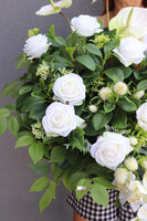 White Fluena 2, elegancka kompozycja nagrobna