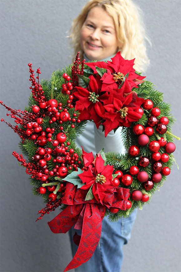 Czerwień wśród Nas, wianek ozdobny / stroik dekoracyjny, śr.48cm