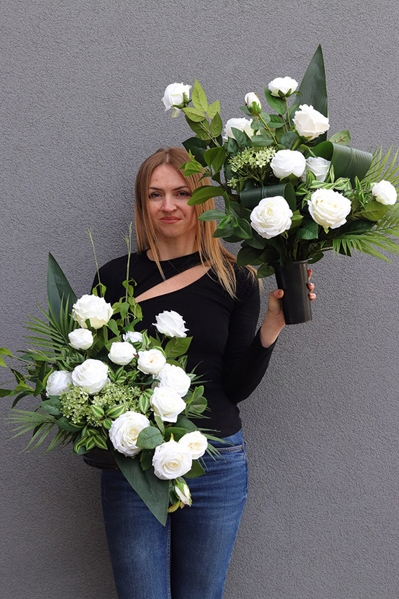 Rosalia Blanca, bukiet nagrobny we wkładzie