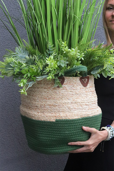 Belito Green Basket, sztuczna trawa w koszu z ziołami